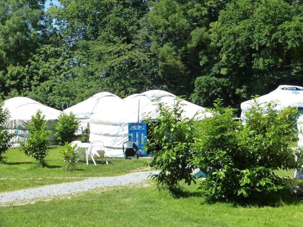 Mer Et Yourtes Hotel Henvic Exterior photo